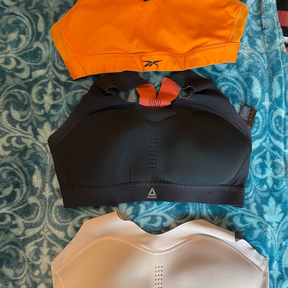 Reebok sports Bra. Large - Picture 5 of 5